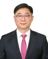 최영복 교수님 사진입니다